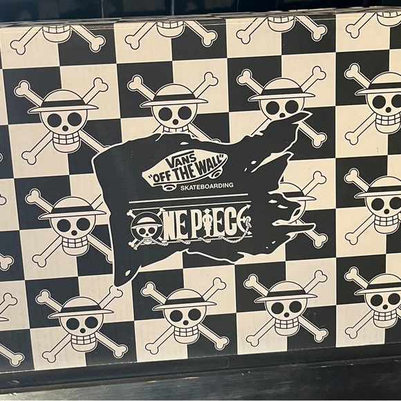 **SPECIAL EDITION VANS* One Piece Wanted Nami Ora Vans Sk8 -Hi top Sneakers - Picture 4 of 5